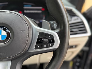 BMW X5 thumbnail