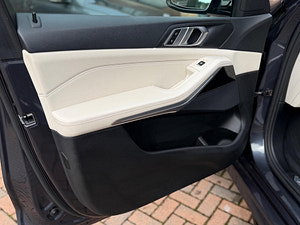 BMW X5 thumbnail