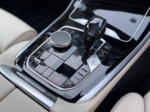 BMW X5 thumbnail