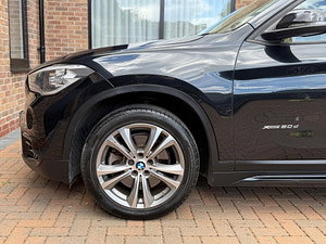 BMW X1 thumbnail