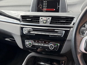 BMW X1 thumbnail