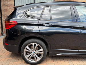 BMW X1 thumbnail