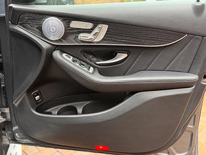Mercedes-Benz GLC thumbnail