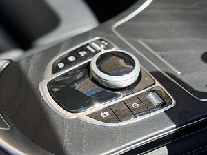 Mercedes-Benz GLC thumbnail