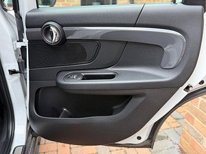 MINI Countryman thumbnail