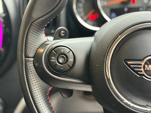 MINI Countryman thumbnail