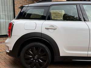 MINI Countryman thumbnail