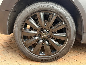 MINI Countryman thumbnail