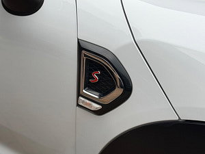 MINI Countryman thumbnail