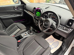 MINI Countryman thumbnail