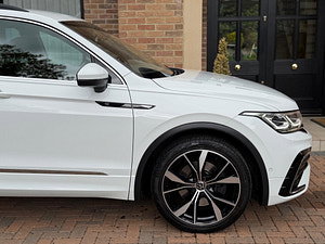 Volkswagen Tiguan thumbnail