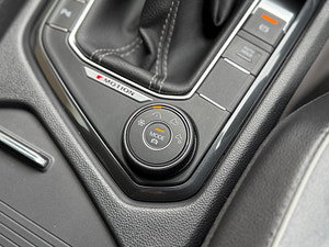 Volkswagen Tiguan thumbnail