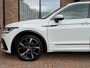 Volkswagen Tiguan thumbnail