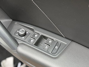 Volkswagen Tiguan thumbnail