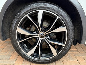 Volkswagen Tiguan thumbnail