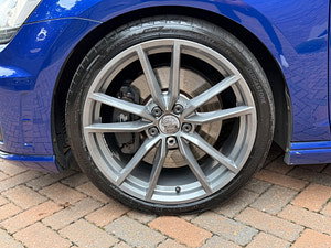 Volkswagen Golf thumbnail
