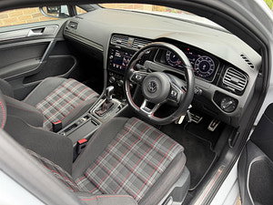 Volkswagen Golf thumbnail