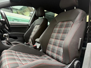 Volkswagen Golf thumbnail