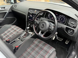 Volkswagen Golf thumbnail