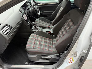 Volkswagen Golf thumbnail