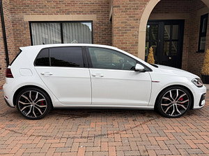 Volkswagen Golf thumbnail