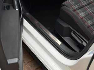 Volkswagen Golf thumbnail
