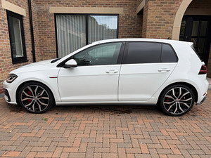 Volkswagen Golf thumbnail