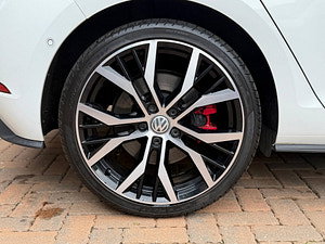 Volkswagen Golf thumbnail
