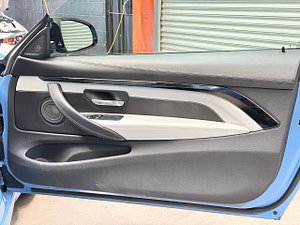 BMW M4 thumbnail