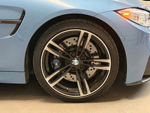 BMW M4 thumbnail
