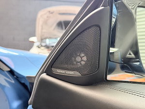 BMW M4 thumbnail