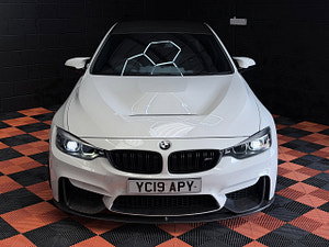 BMW M4 thumbnail