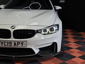 BMW M4 thumbnail