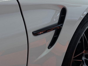 BMW M4 thumbnail