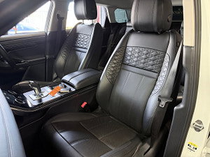 Land Rover Range Rover Evoque thumbnail