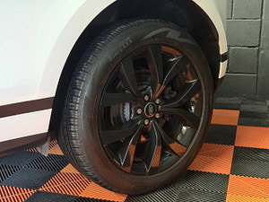 Land Rover Range Rover Evoque thumbnail