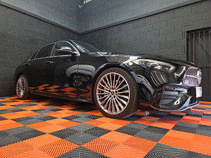 Mercedes-Benz C Class thumbnail