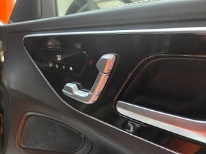 Mercedes-Benz C Class thumbnail