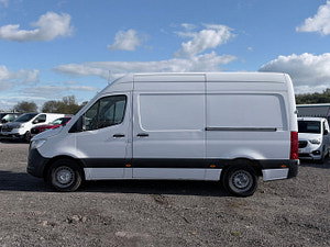 Mercedes-Benz Sprinter thumbnail