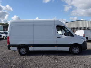 Mercedes-Benz Sprinter thumbnail