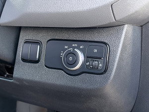 Mercedes-Benz Sprinter thumbnail