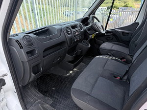 Nissan NV400 thumbnail