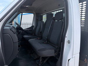 Nissan NV400 thumbnail