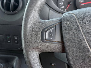 Nissan NV400 thumbnail