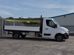 Nissan NV400 thumbnail