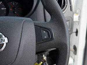 Nissan NV400 thumbnail