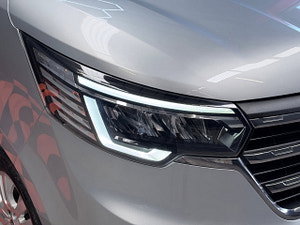 Renault Trafic thumbnail
