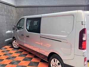 Renault Trafic thumbnail