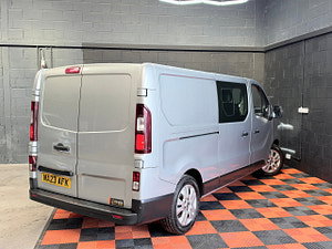 Renault Trafic thumbnail