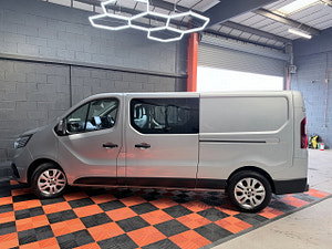 Renault Trafic thumbnail